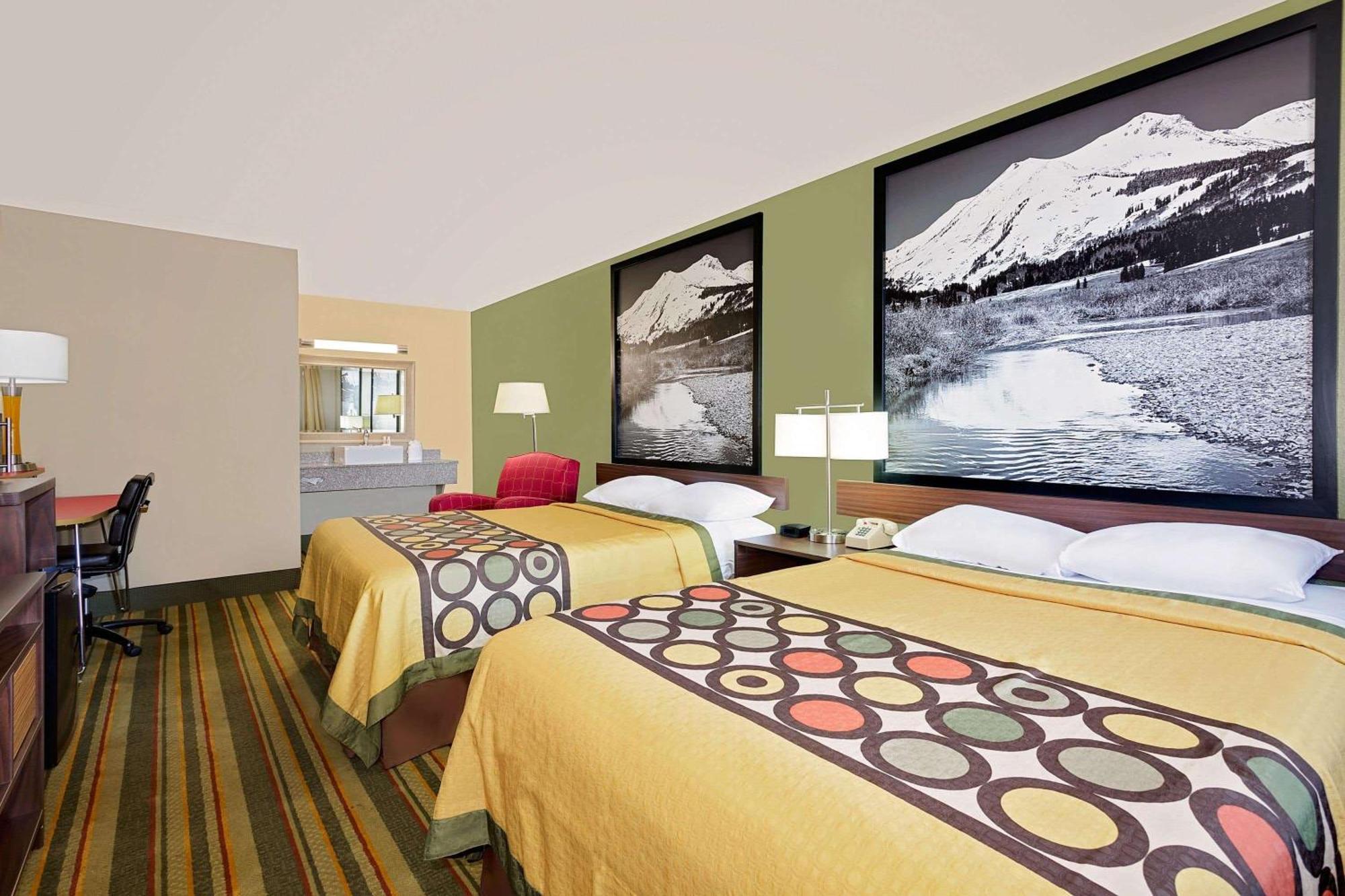 Super 8 By Wyndham Denver Central Exterior photo